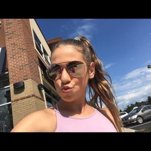 Meet your Posher, Abby